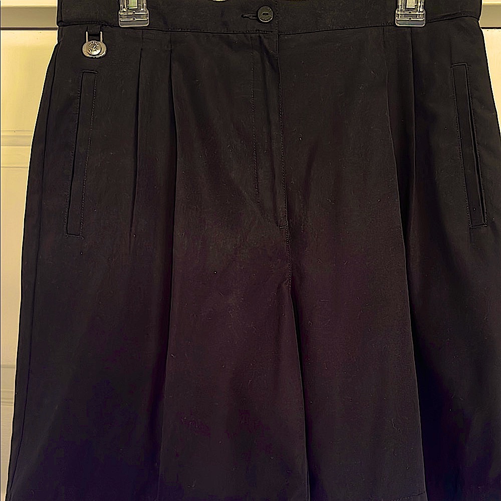Liz golf DarkBlack2SidePockets&1on back.AdjustableWaistbuttons.Pristine.S:12